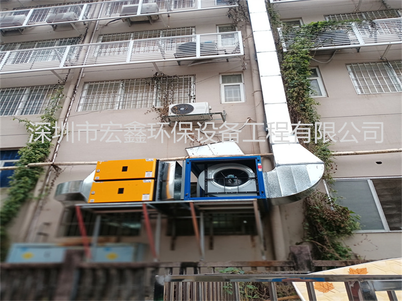 深圳寶安消防支隊(duì)廚房排油煙管道安裝工程案例